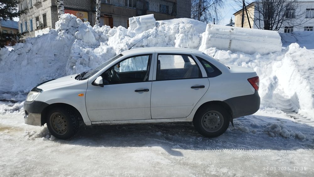 Продам Лада Гранта.