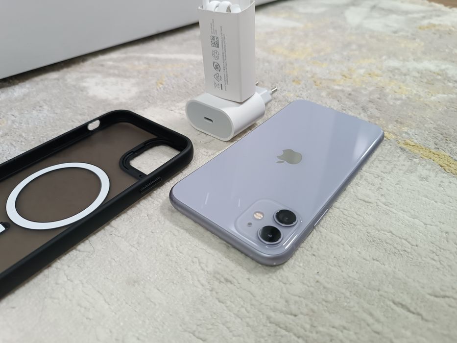 iPhone 11 в хорошем состоянии.