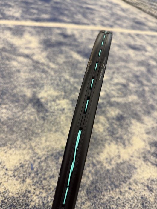 Чисто нова тенис Ракета Head