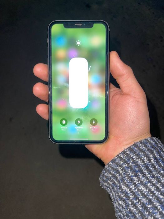 iPhone 11 64gb yomkost 81 radnoy