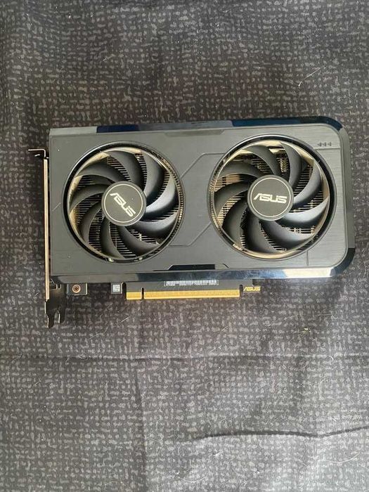 Placa Video Asus RTX 5050 8GB