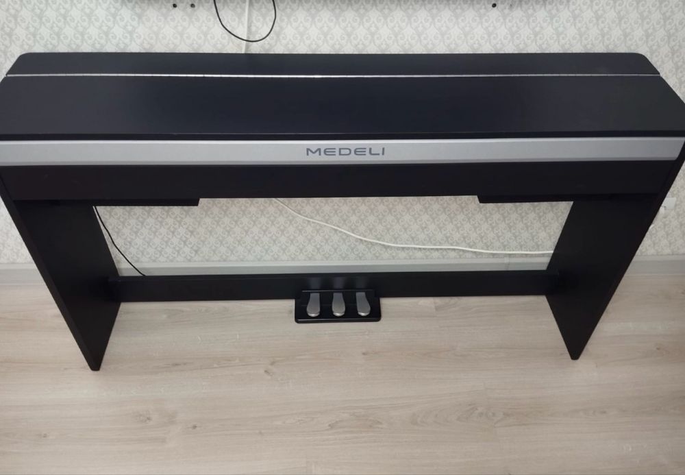 Цифровое пианино Medeli