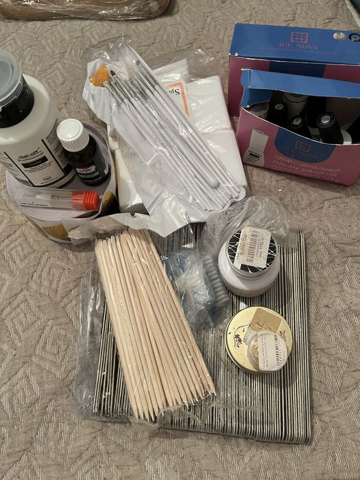 Продам все для маникюра