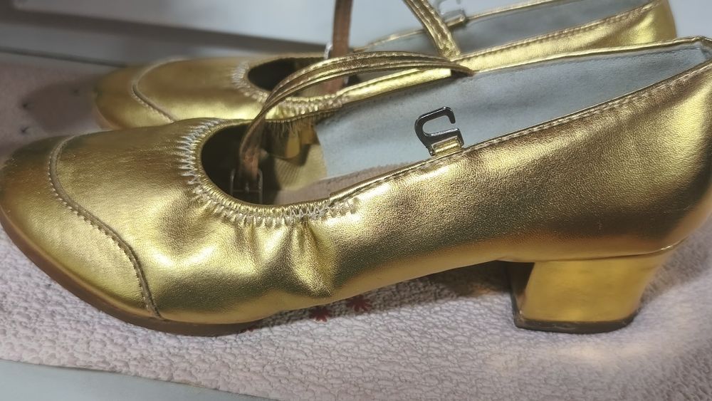 Туфли золотистый