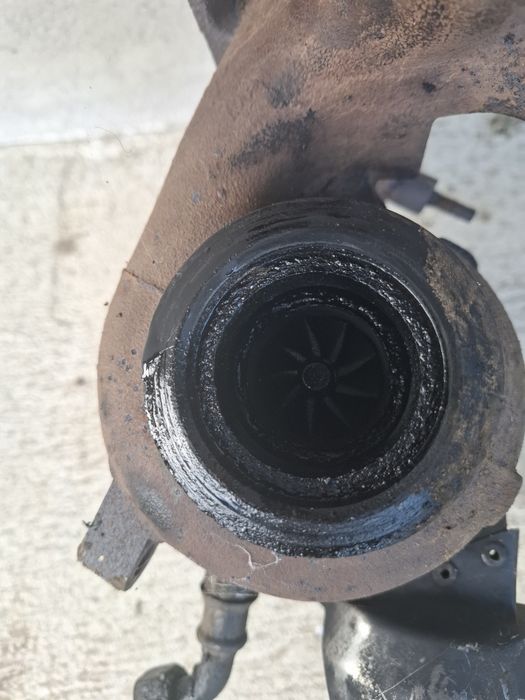 Vând turbină  defectă vw   t5   1.9