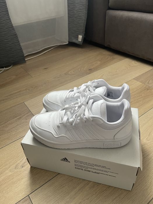 Addidas albi marimea 36.5