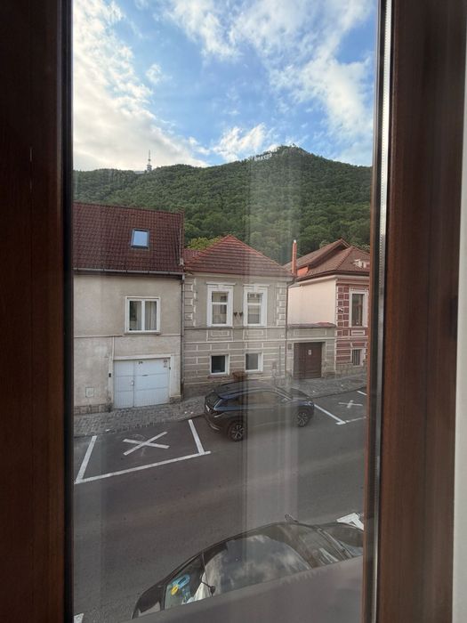 Utilitati incluse Termen scurt Centrul vechi Brasov