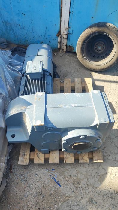 Мотор-редуктор SEW-EURODRIVE