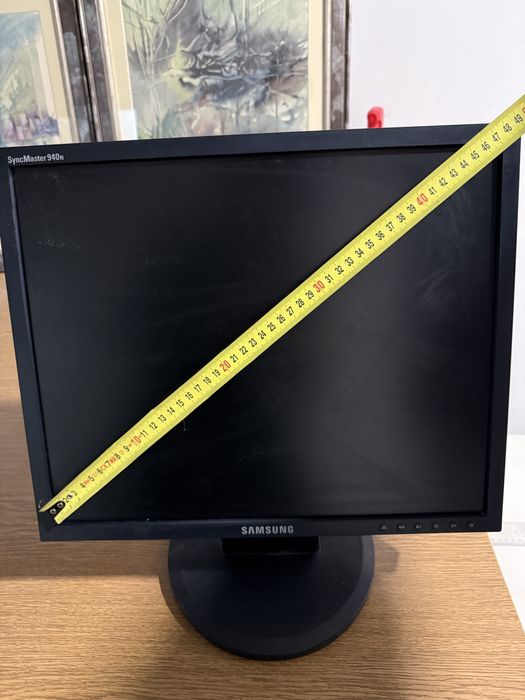 2 Monitoare LCD Samsung SyncMaster 932B si 940N