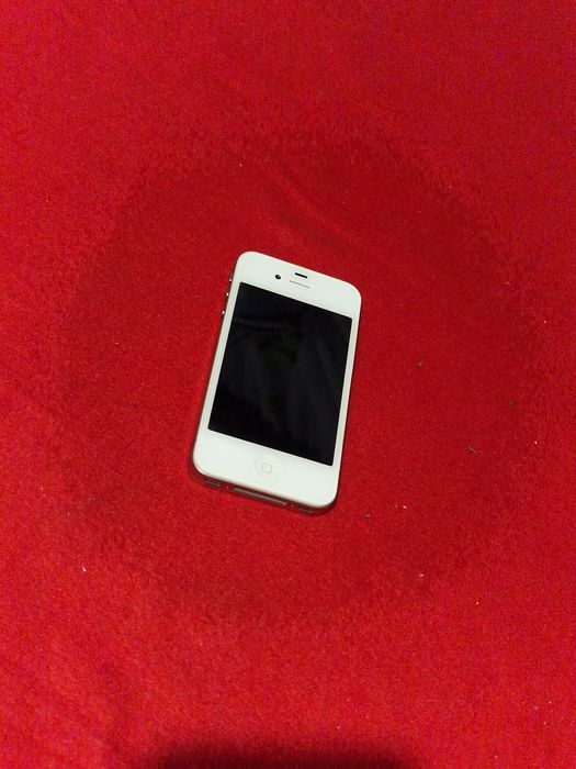 Telefon cu touchscreen blocat