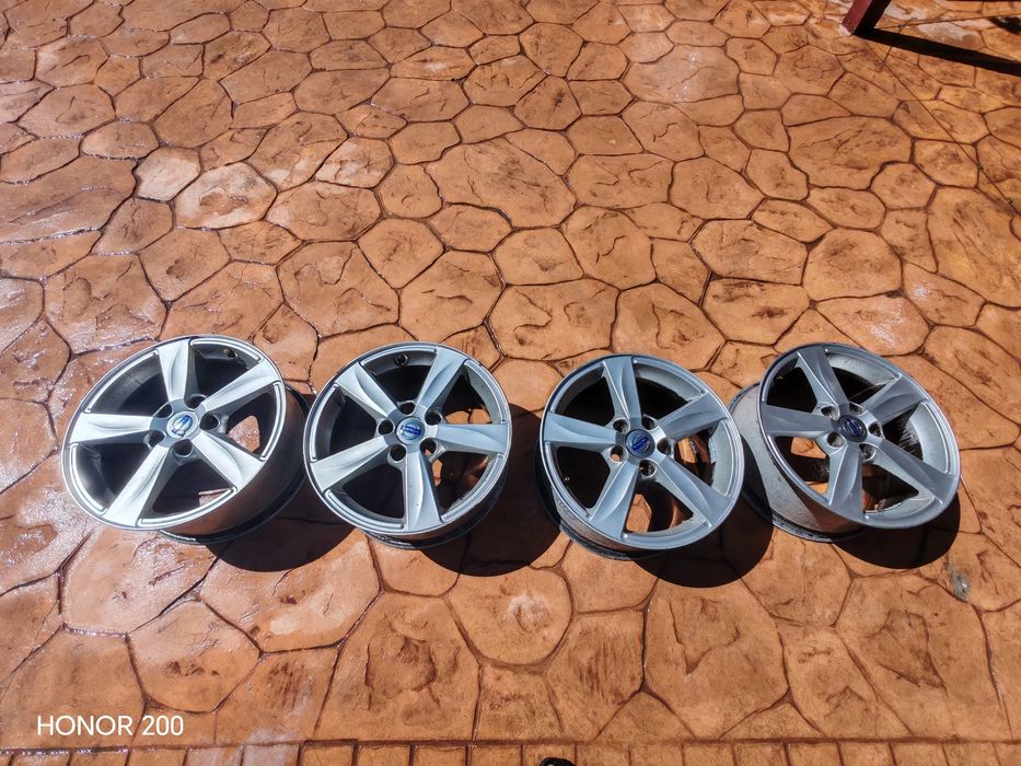 Jante volvo v40       5x108