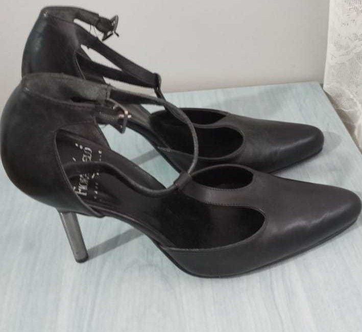 Pantofi stiletto din piele naturală, cu toc metalic. Transport 5 lei