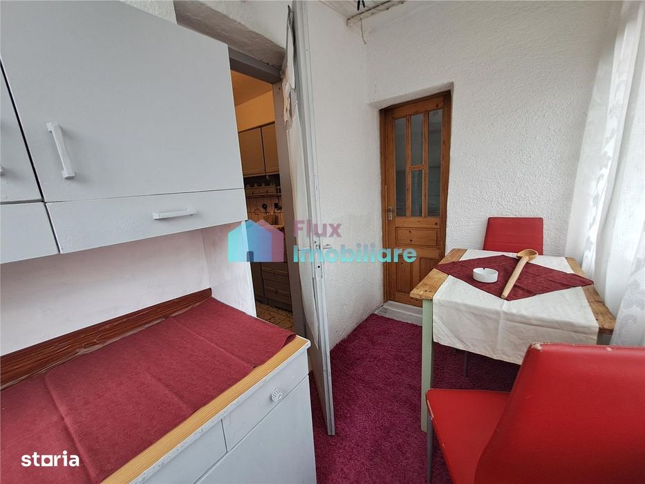Apartament cu 3 camere etaj 2 Obcini zona Dany Gry — fotografia 3