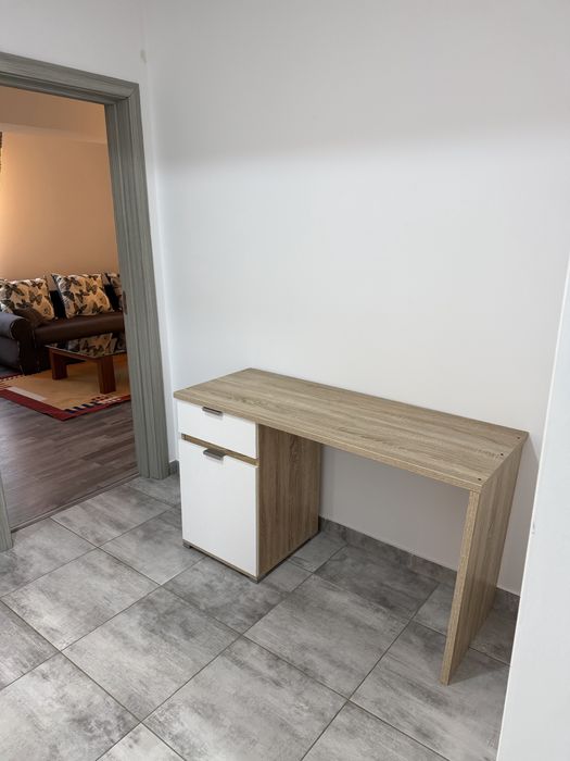 Inchiriez apartament