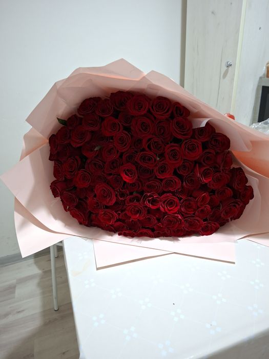 Цветы 101 розаа.