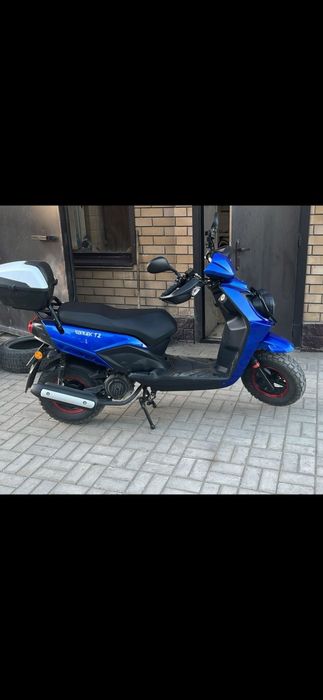 Продам скутер (новый)