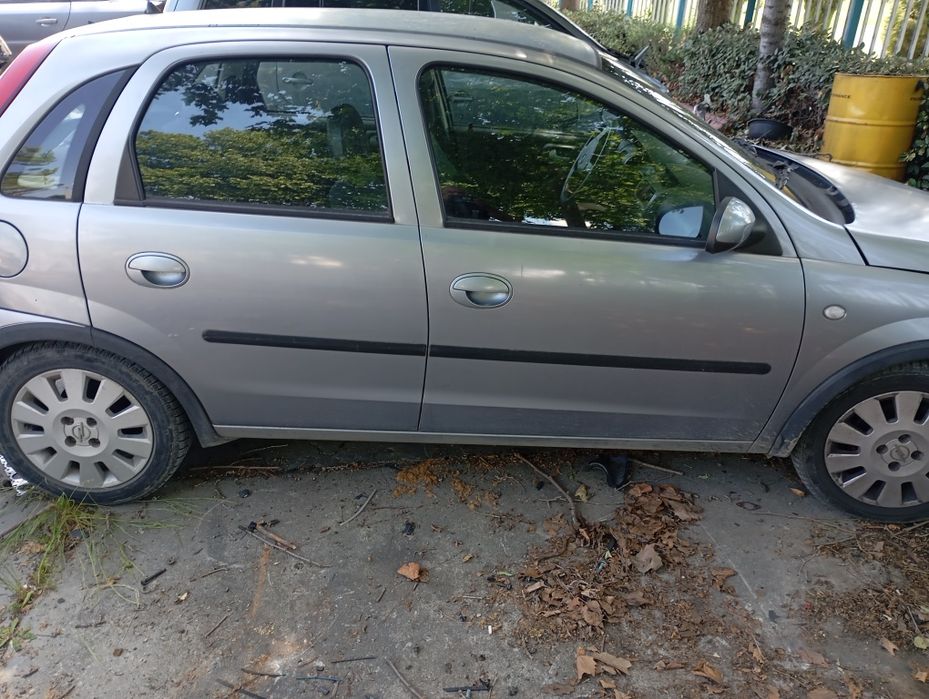 Опел Корса ц OPel korsa c 1.2.  Бензин на части