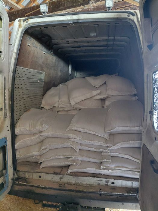 Кърти чисти извозва транспортни услуги