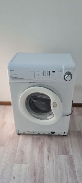 Продам стиральную машину "CANDY"