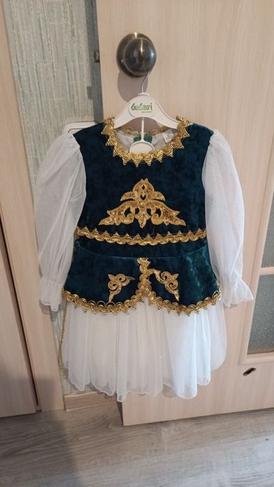 Сдам в прокат национальное платье на девочку 4-5 лет