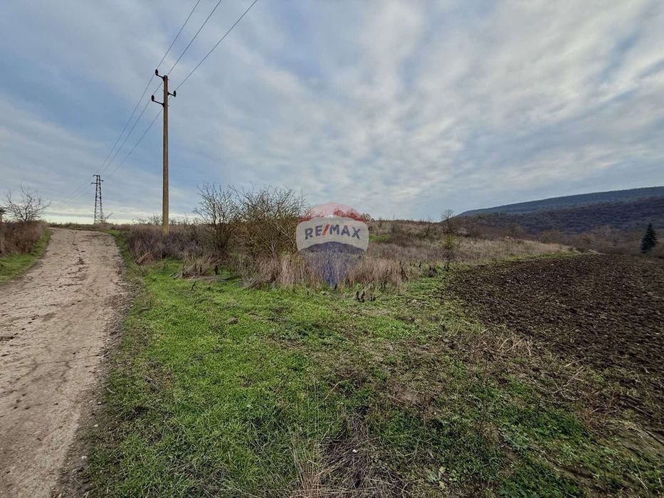 Парцел за жилищно строителство с ПУП за продажба, общ.Балчик, Я.И.
