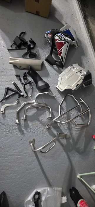 Piese africa twin carena scut motor protectie toba