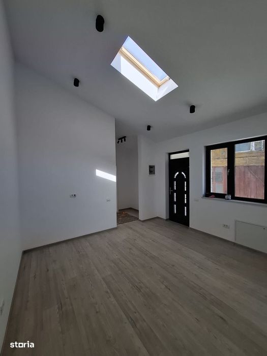 Studio in Vila , Centrala Proprie , Totul Nou L354