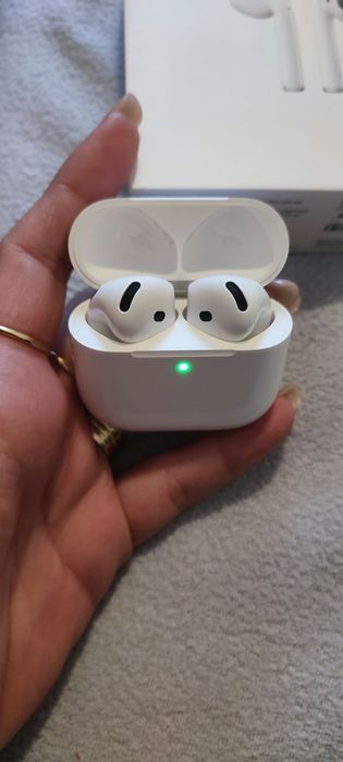 Casti airpods,seria 4