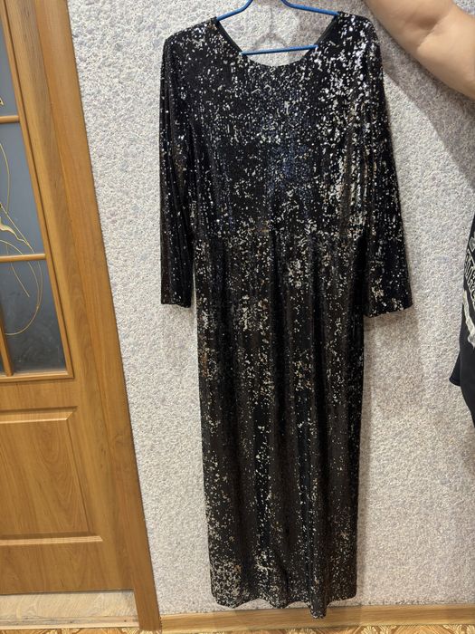 Платье красивое продам