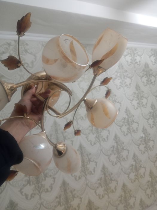 Продам люстру бу