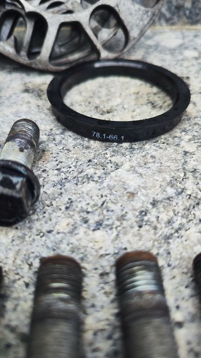 Distanțiere universale pentru roți 8 mm