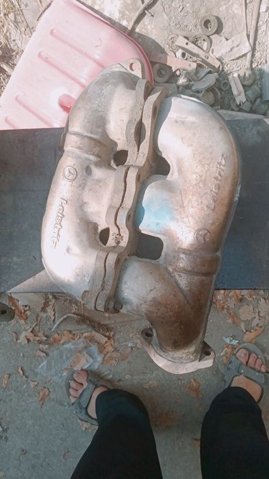 Продаётся выхлопной коллектор mercedes