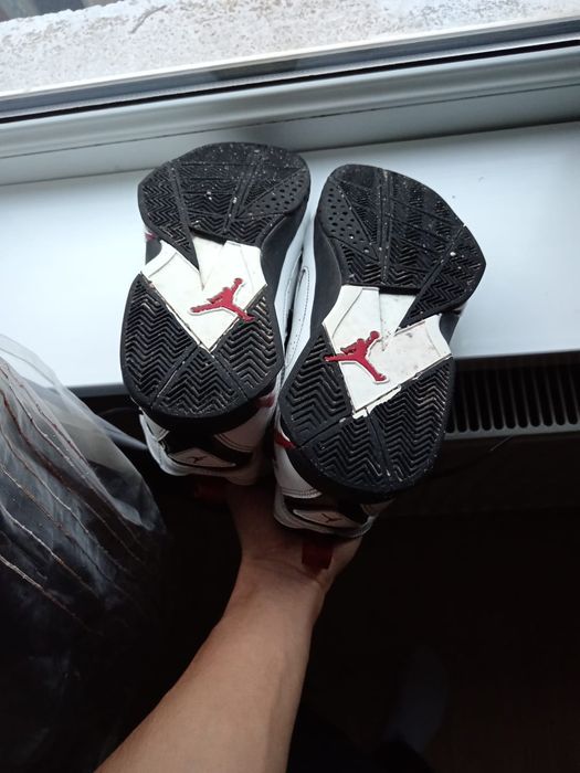 Vând jordan True Flight Men's