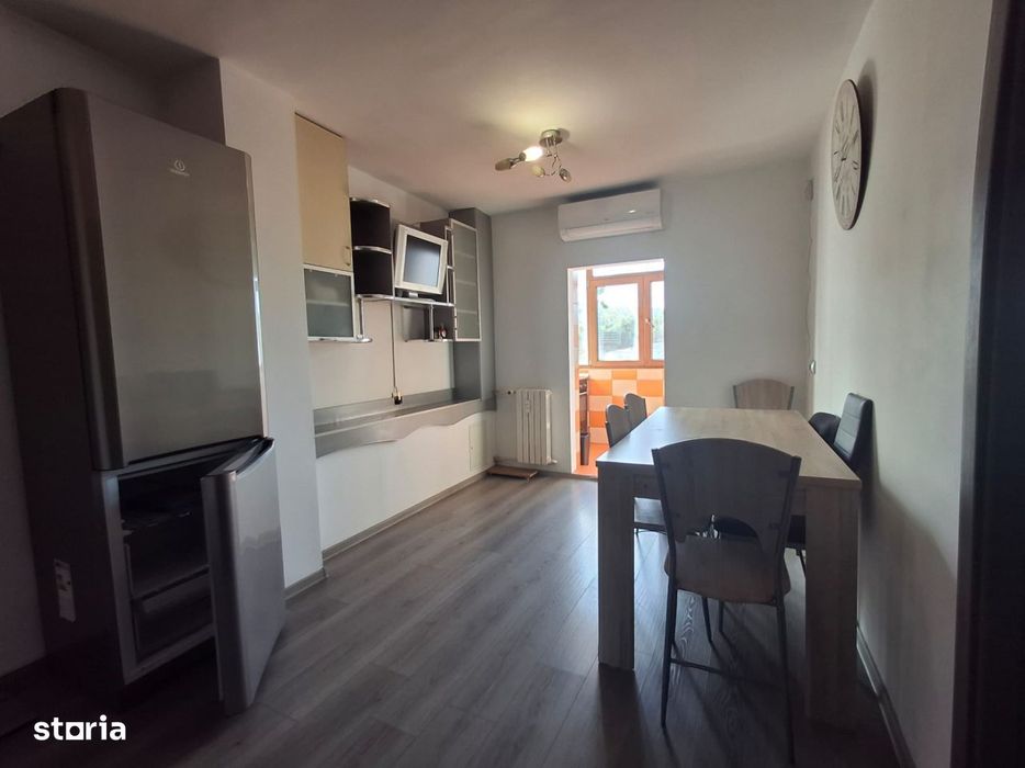 Apartament 3 camere, decomandat, de inchiriat – Str. Amaradia /Lice