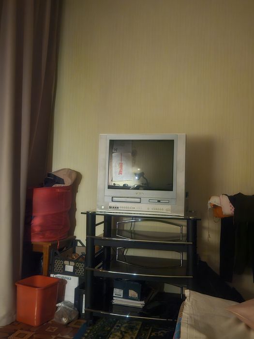 Телевизор старый