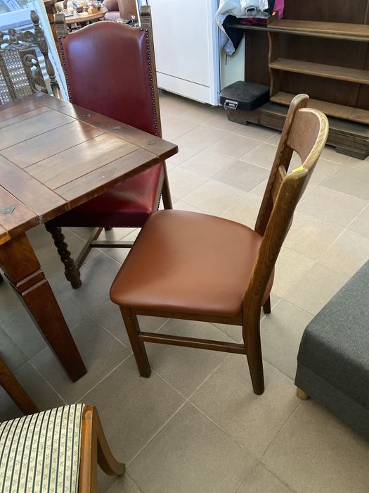 Трапезни  столове -различни!