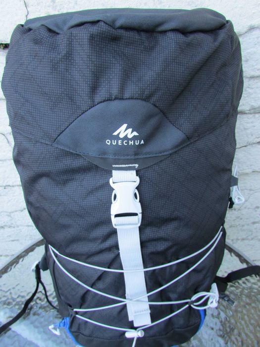 Туристическа раница Quechua Decathlon MH100 30L