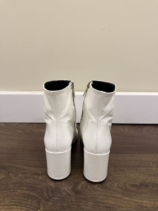 Белые сапоги Ait