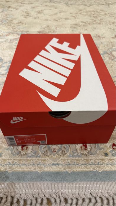 Кроссовки Nike vomero 5