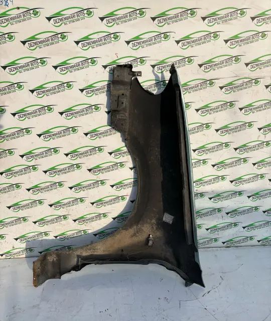 Aripa fata dreapta Nissan Almera 2002 1.5 MT (98 hp)