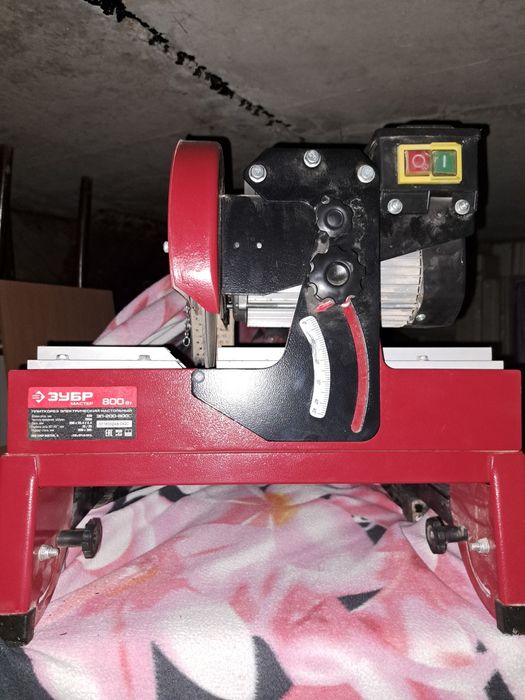 Продам плиткорез в хорошем состояние