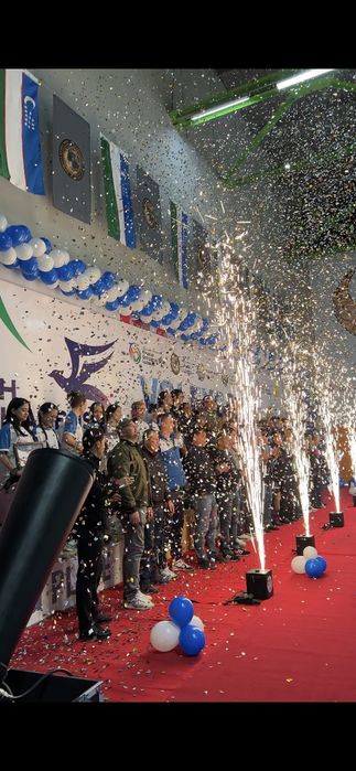 Продаём и арендуем красные дорожки