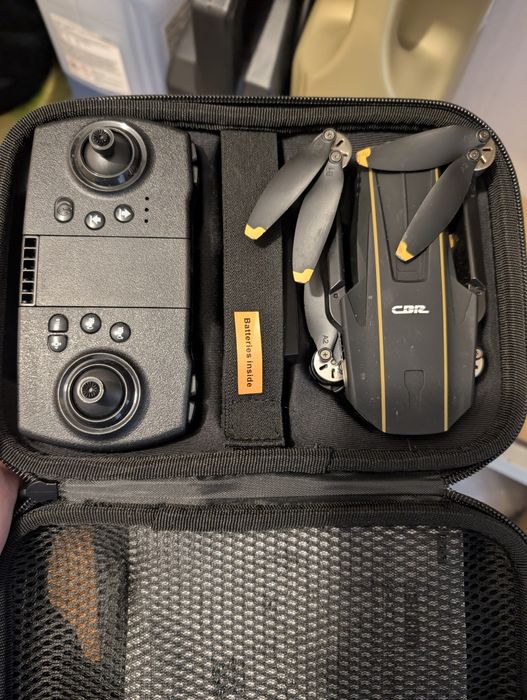 Любителски дрон, 2 батерии, зарядно, камера