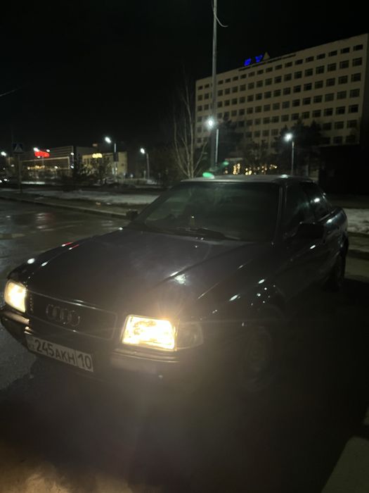 Продам Ауди 80 б4