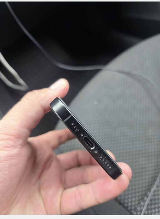 Vând iPhone 16 Pro