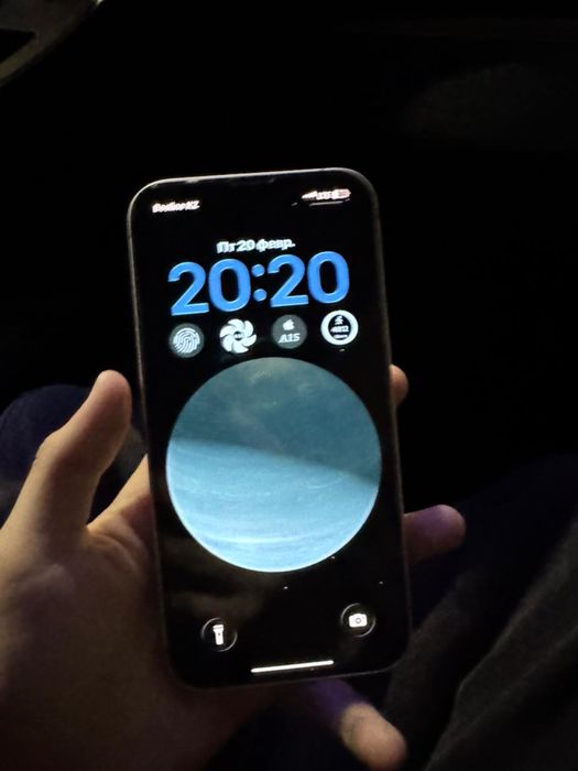 Продам iPhone 13