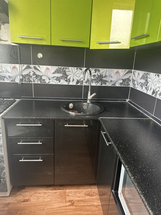 Продам кух гарнитур фрма: Папа Карло