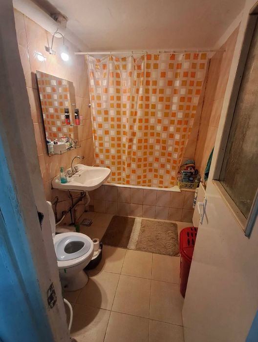 Vand apartament zona cetate