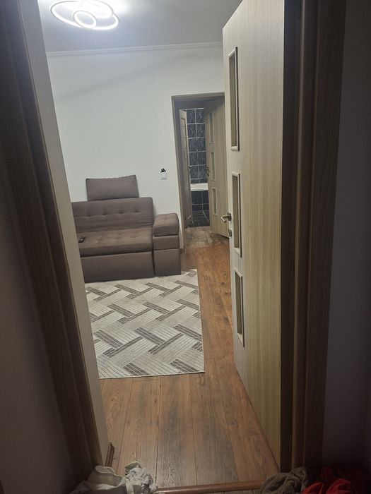 VAND apartament 3 CAMERE MOBILAT/UTILAT stradal in cartier CRAIOVEI,PR