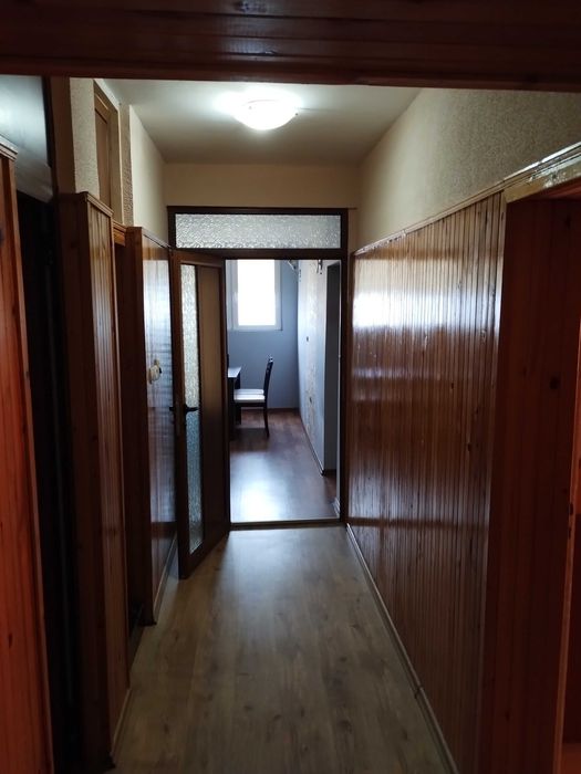 Двустаен апартамент - спалня, хол и кухня